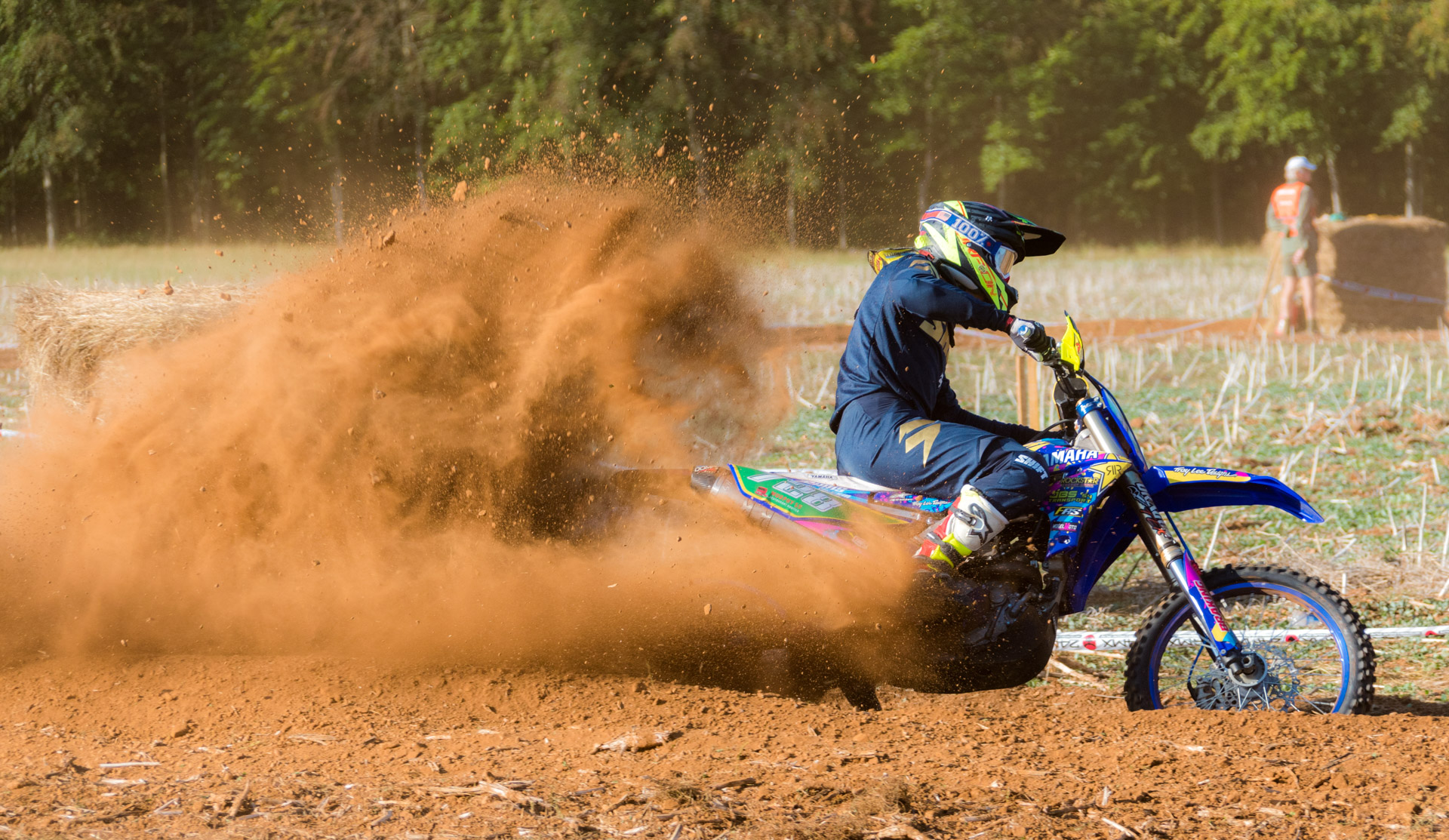 Moto-Cross à Bicqueley