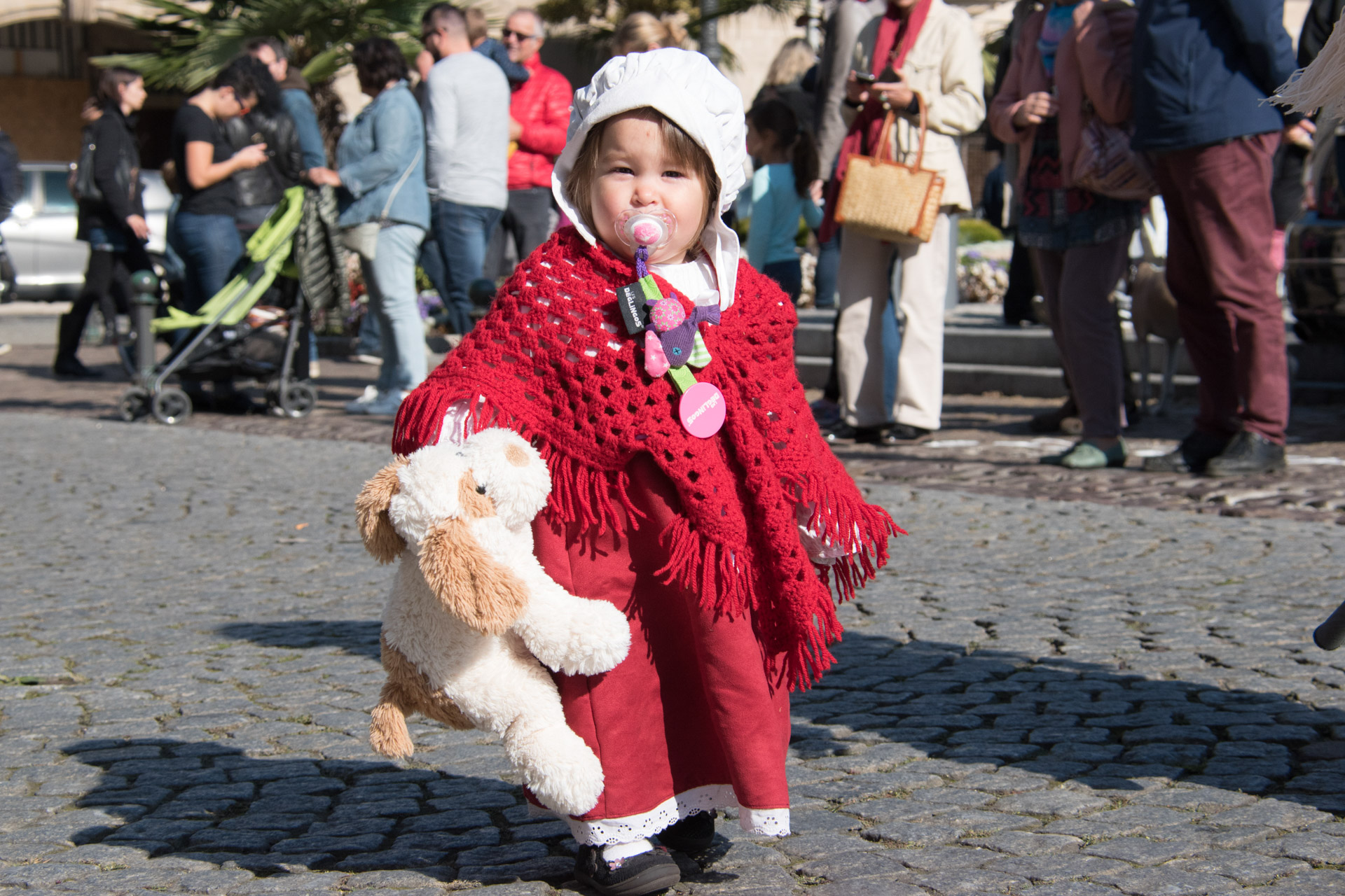 enfant en costume médiéval