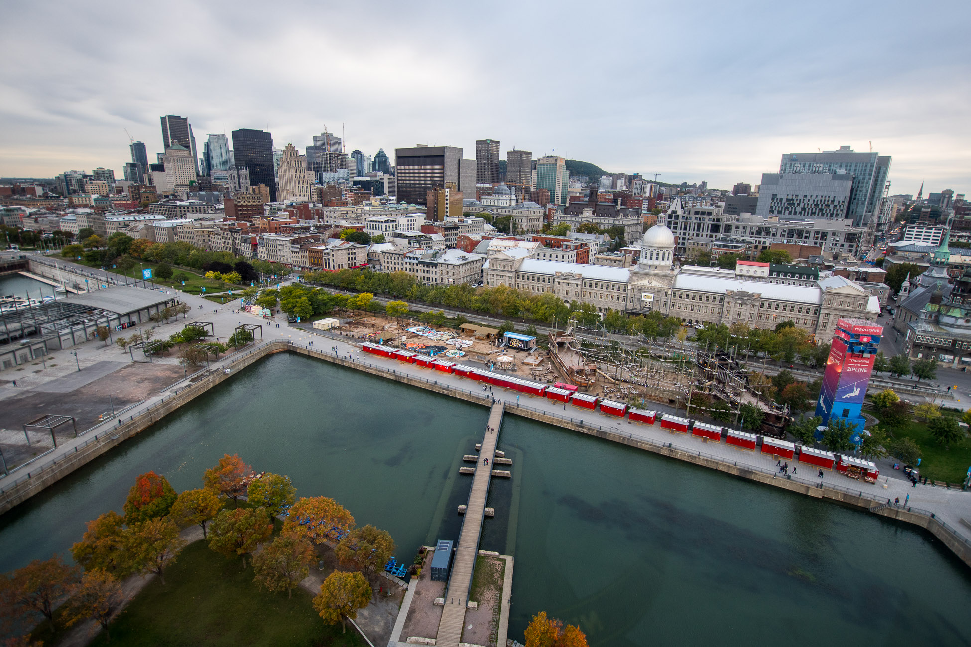 grande roue du vieux port pour profiter d'une autre vue de Montréal.