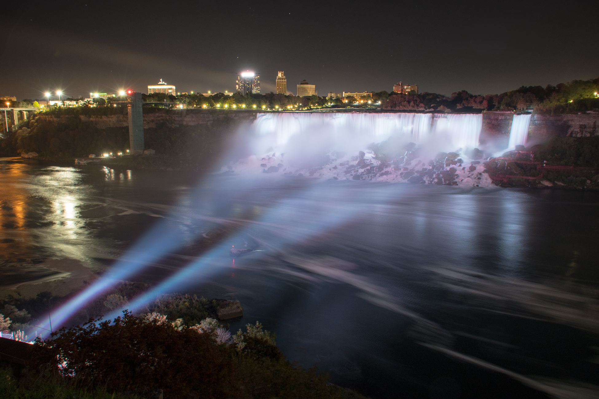 Roadtrip Canada, chutes du Niagara de nuit