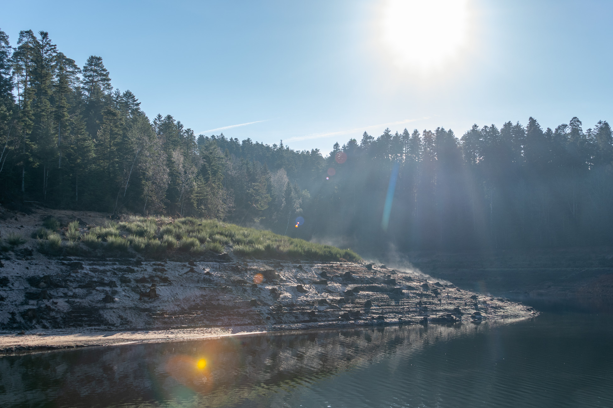 Randonnée Pierre-percée - le petit Canada - Brume et soleil sur le lac